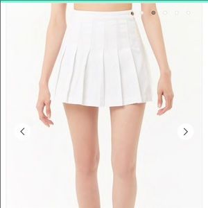 NWT Forever 21 pleated skirt